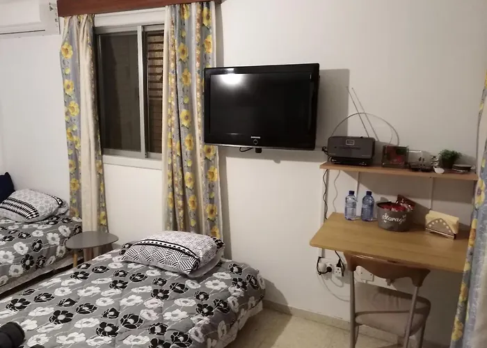 Larnaca, Pervolia 1 Bedroom Seaside Apartment