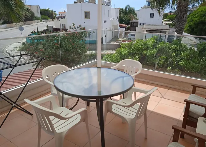 Larnaca, Pervolia 1 Bedroom Seaside Apartment