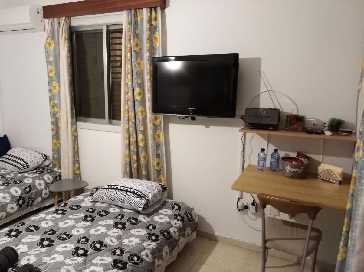 Larnaca, 1 Bedroom Seaside * Perivolia