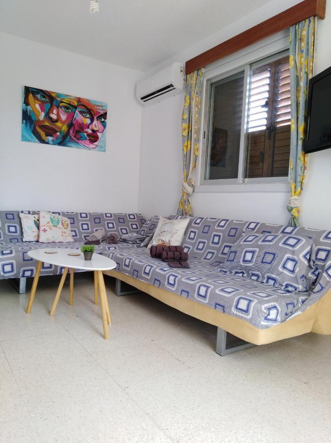 Larnaca, 1 Bedroom Seaside Apartment