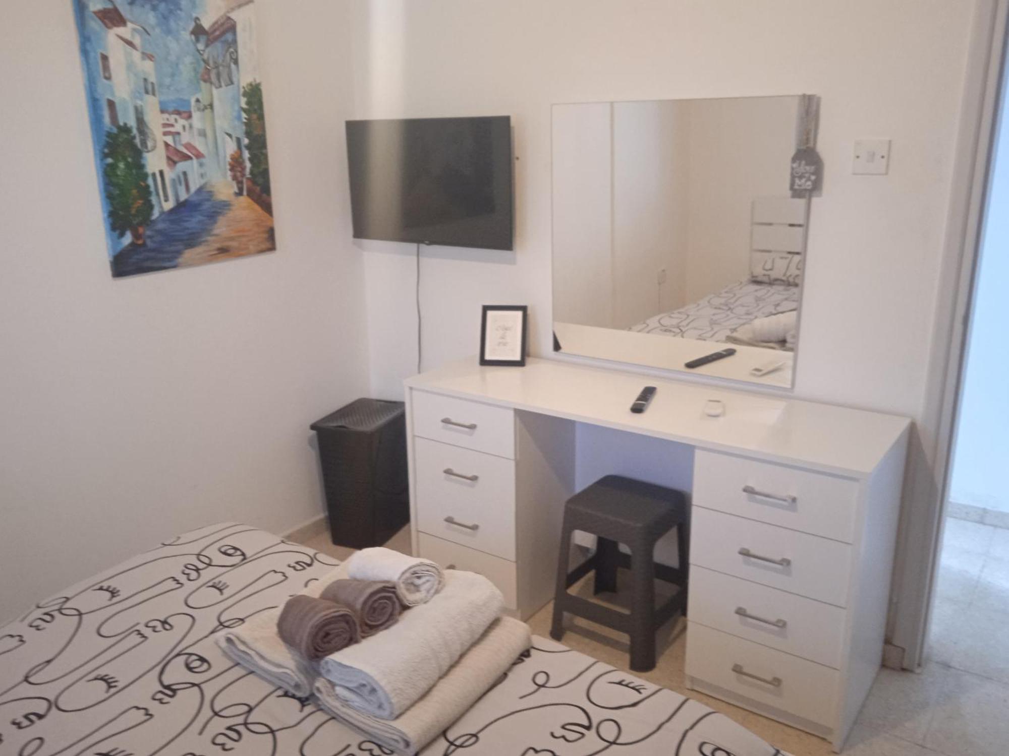Larnaca, 1 Bedroom Seaside Perivolia